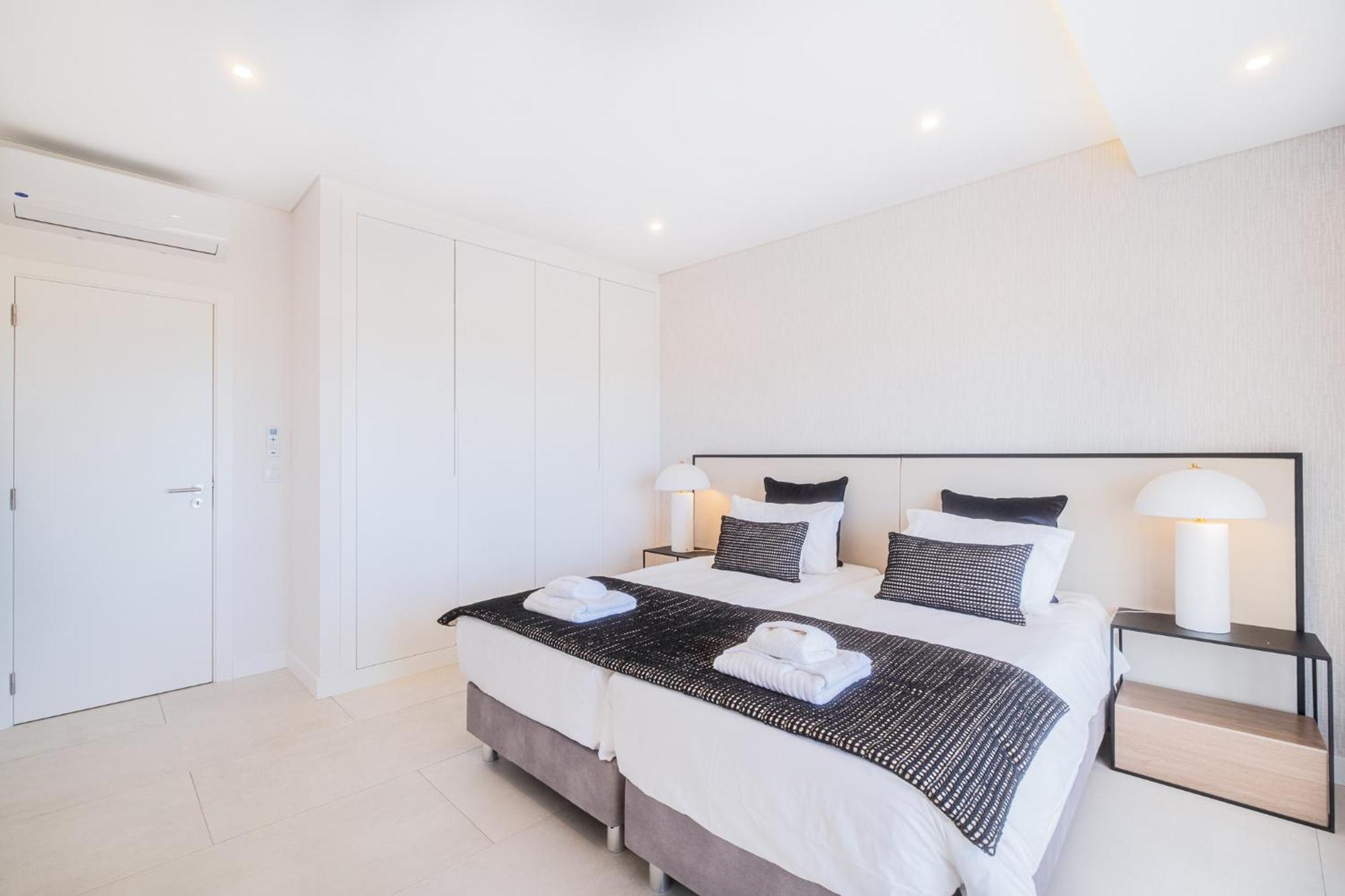 Veiga - Luxury Modern Design With Large Beautiful Garden Albufeira