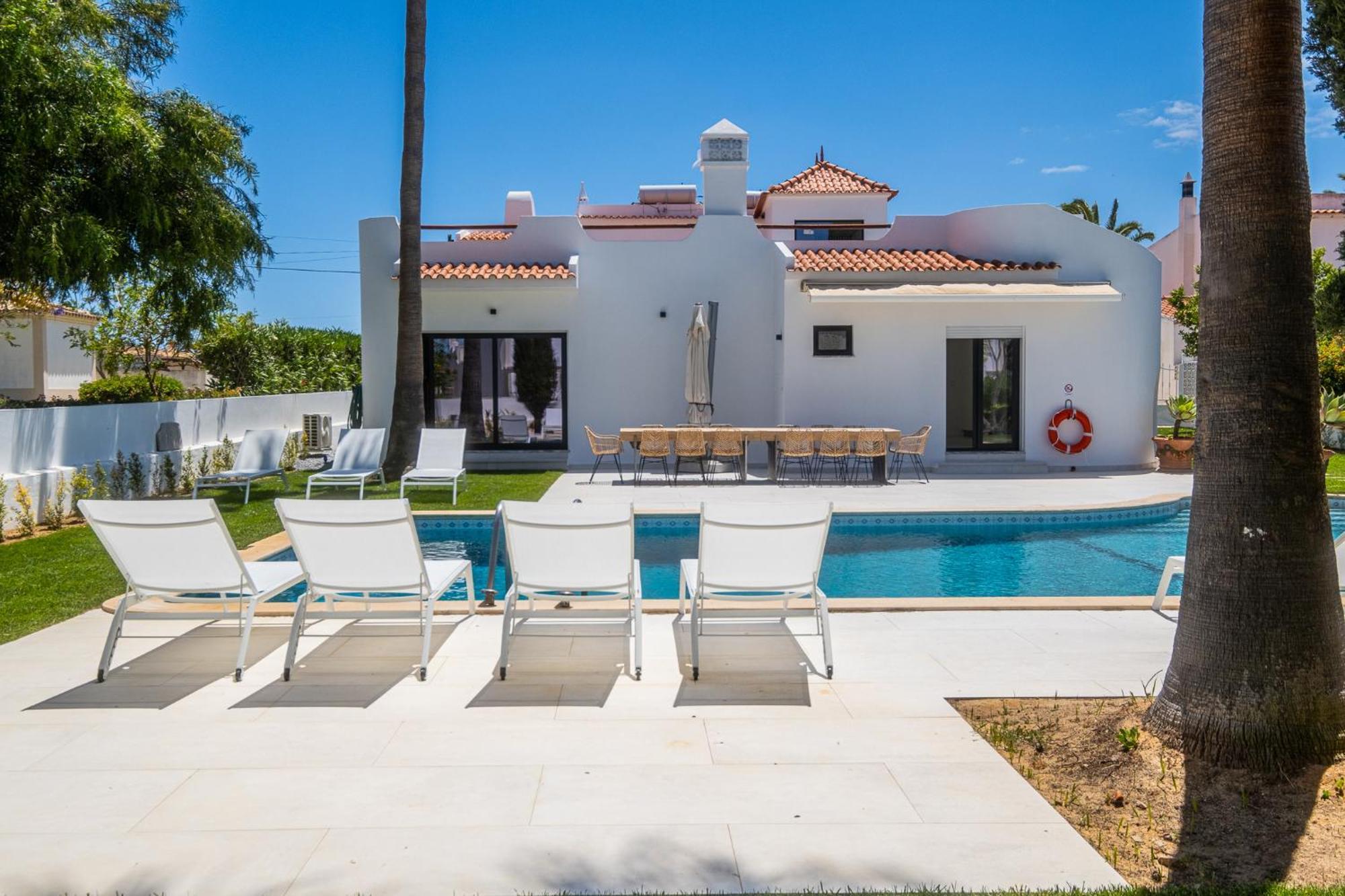 Veiga - Luxury Modern Design With Large Beautiful Garden * Albufeira