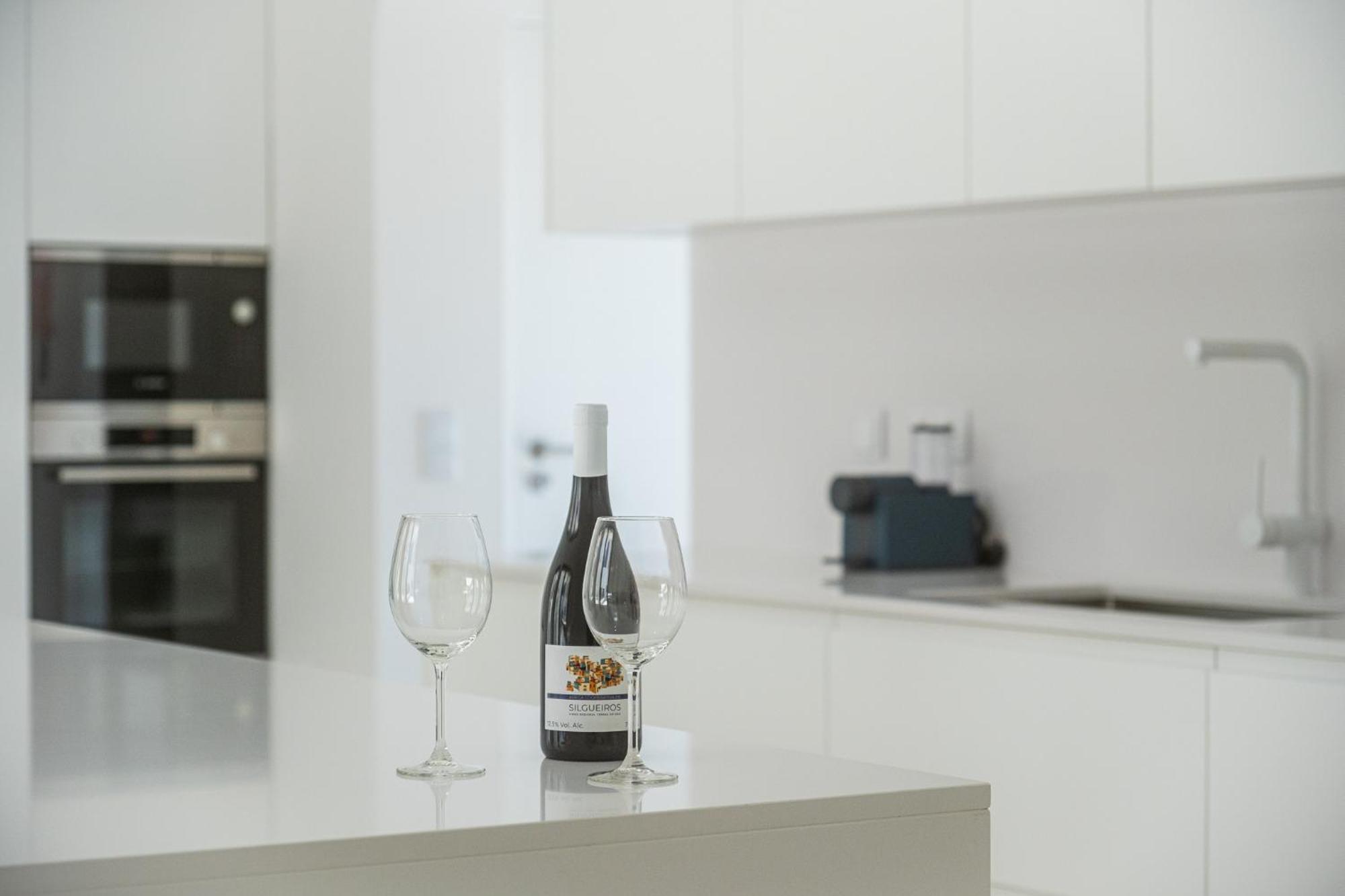 Veiga - Luxury Modern Design With Large Beautiful Garden *