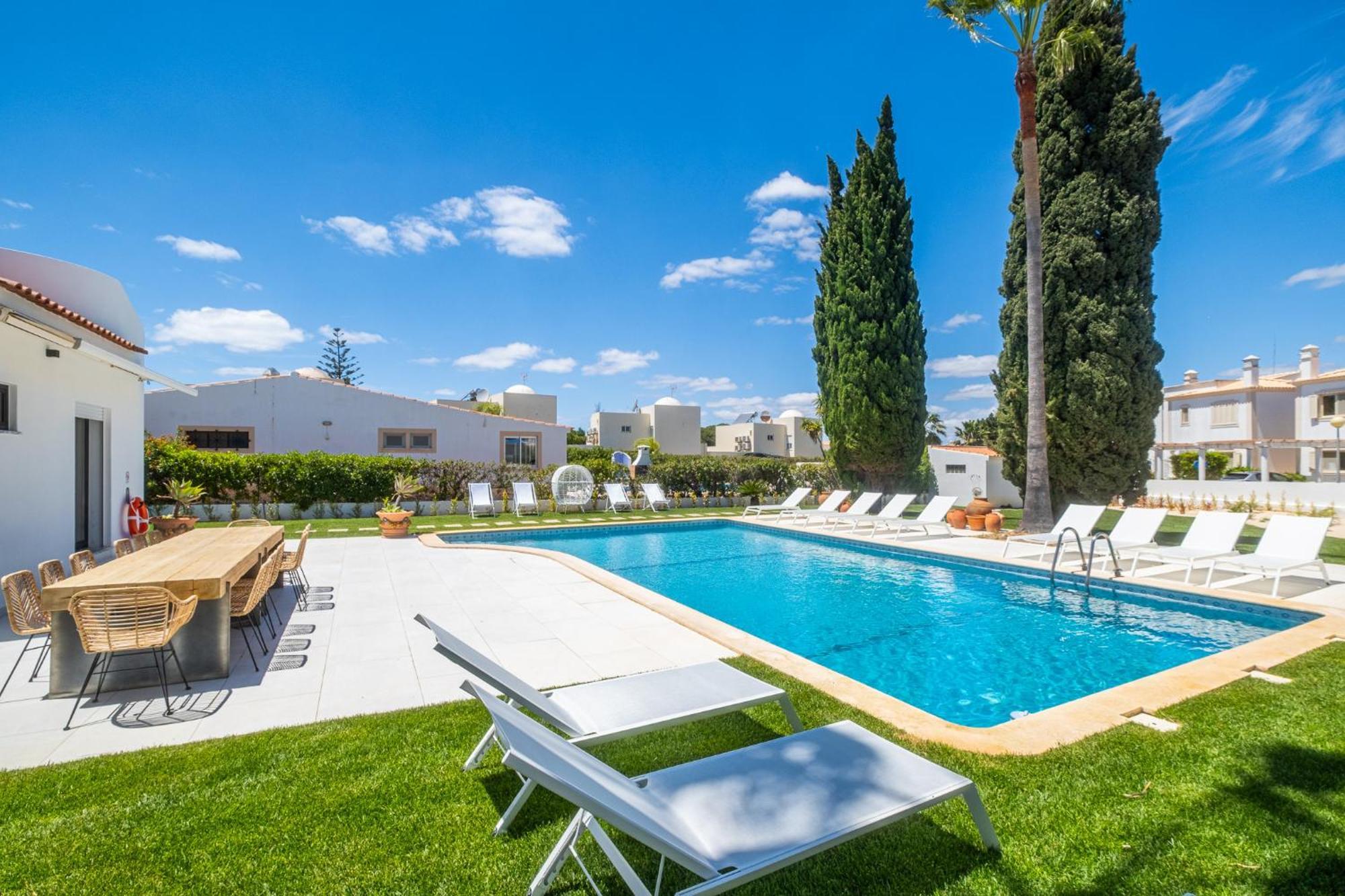 Veiga - Luxury Modern Design With Large Beautiful Garden