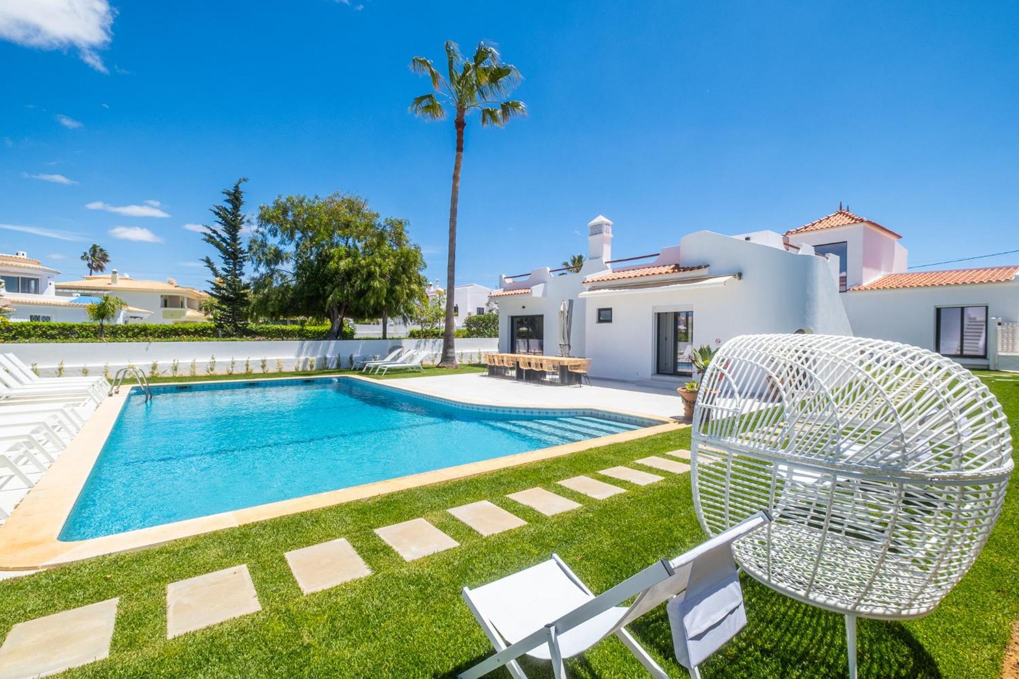 Vakantiehuis Veiga - Luxury Modern Design With Large Beautiful Garden *